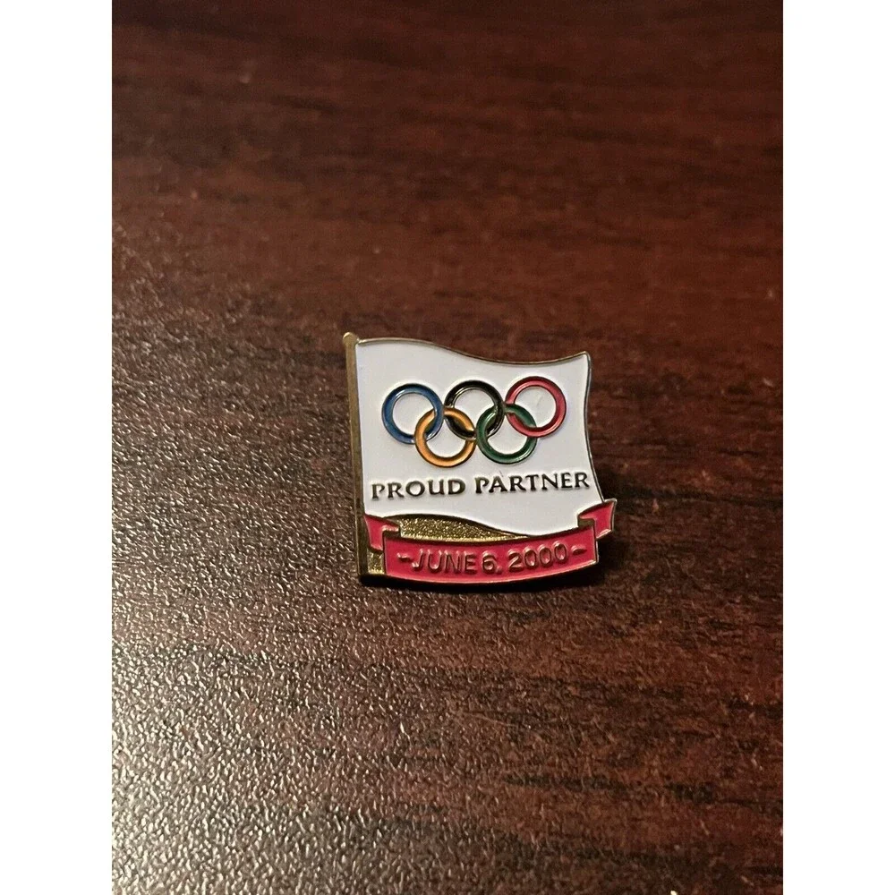 McDonald’s 2000 Sydney Olympics Proud Partner Sponsor Employee Lapel Hat Pin